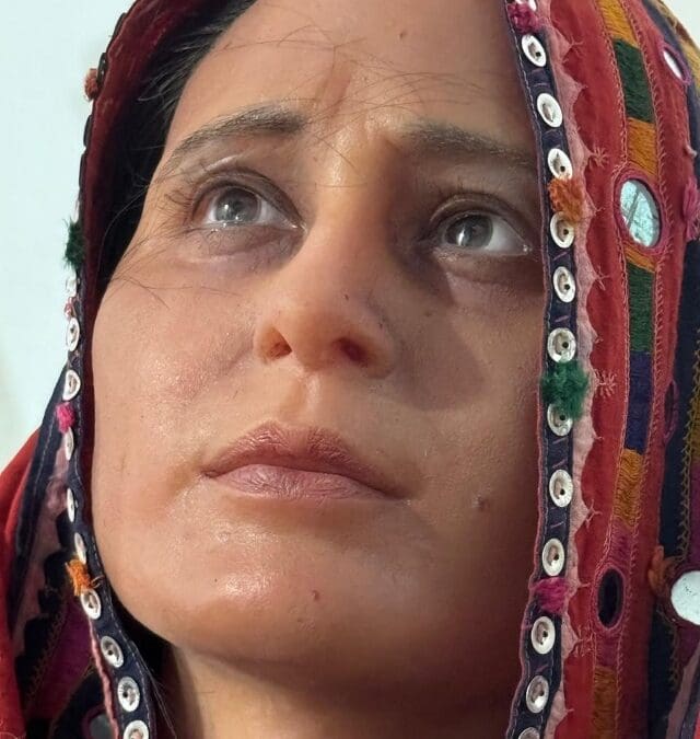 ‘Almost human’ life-size replicas helping families grieve in India